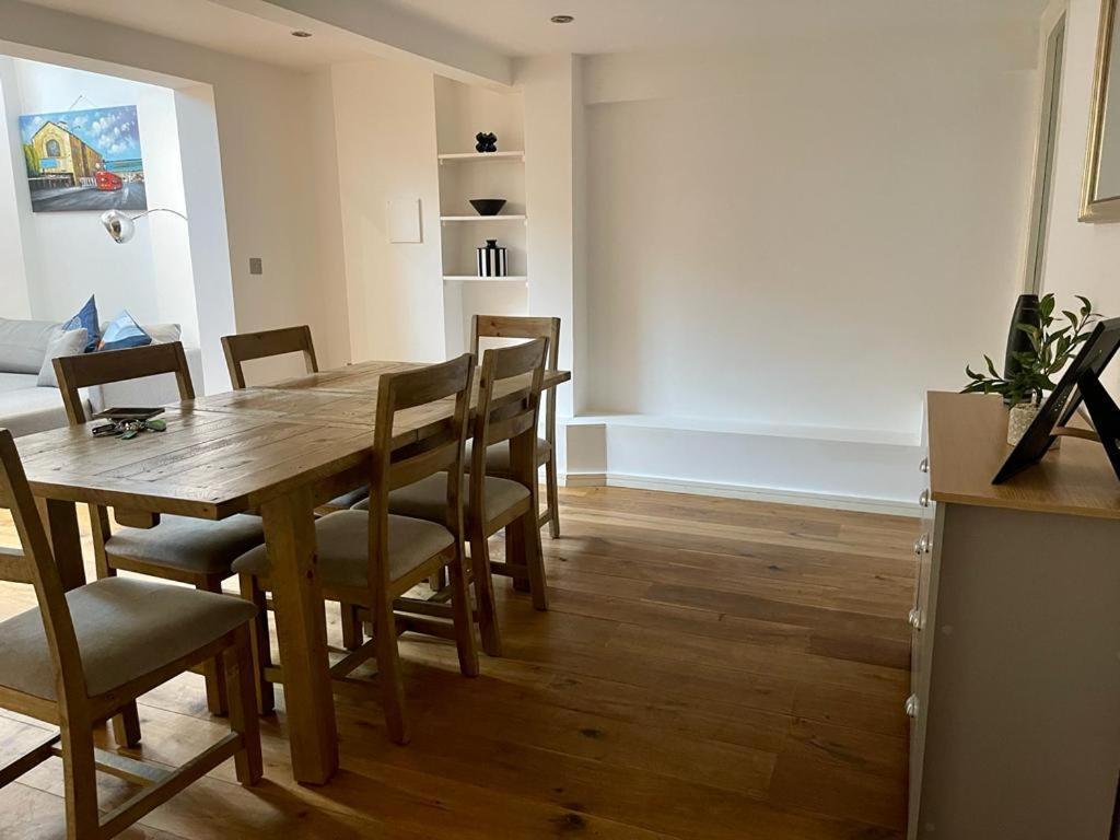 The Falcon By Condokeeper Apartment London