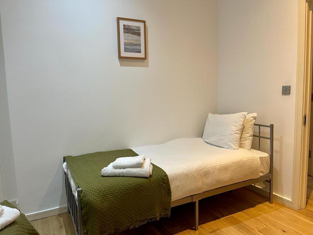 The Falcon By Condokeeper Apartment London